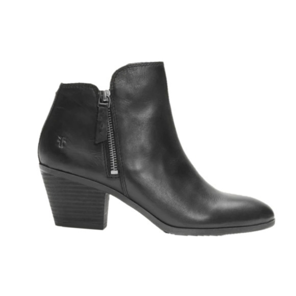 Frye Shoes - Frye Judith Double Zip Leather Ankle Boots in Black